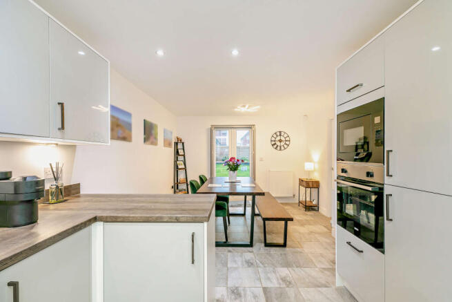 4 bed Detached for sale Image 4