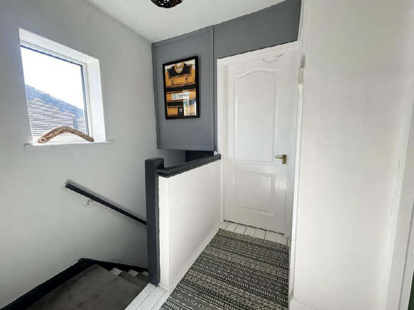 3 bed Semi-Detached for sale Image 7