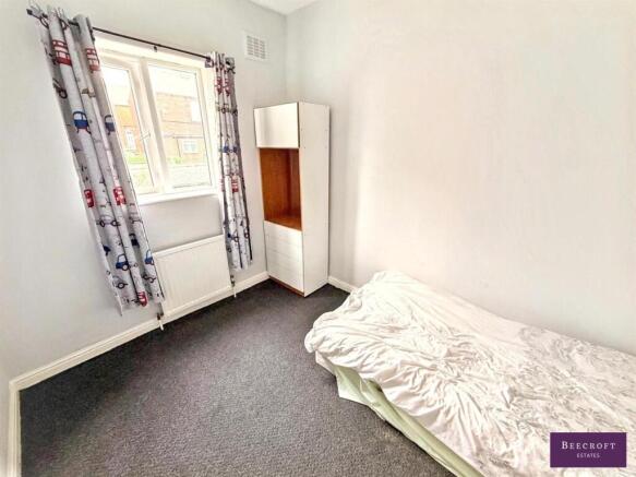3 bed Terraced for sale Image 10