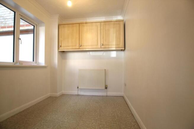 Kitchen dining area.JPG