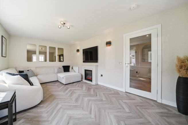 Barrow Drive, East Kilbride, Glasgow, G75 photo 4