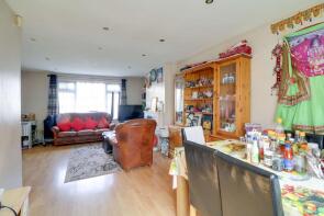 60, East Crescent, New Southgate, London N11 3AY