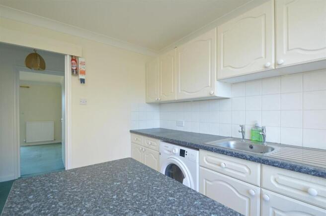 Kitchen2.jpg