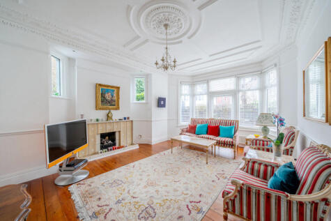 Eton Avenue, Finchley, London, N12