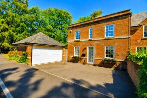 29, Pemberton Grove, Bawtry, Doncaster DN10 6LR