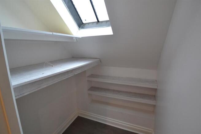 Walk in wardrobe