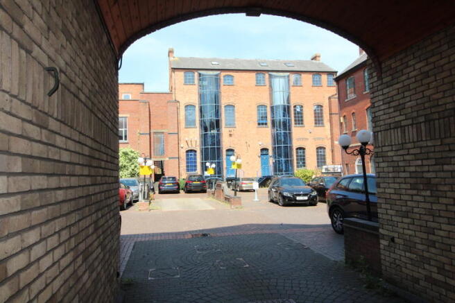 Photo 18