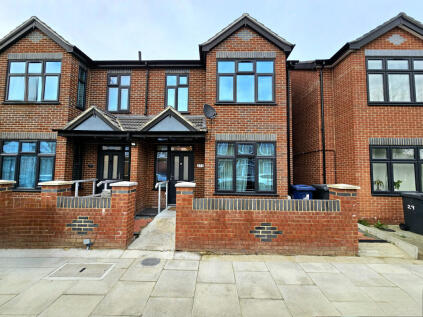 Church Avenue, Southall, Greater London, UB2
