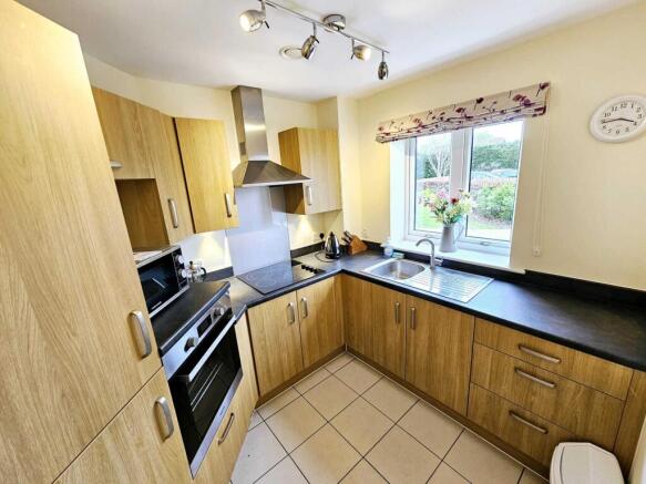 1 bed Flat for sale Image 4