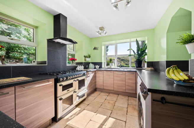3 bed Smallholding for sale Image 9
