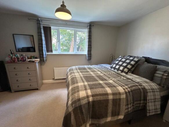 2 bed Flat to rent Image 7
