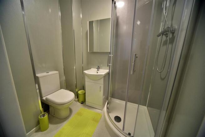 1 bed Apartment to rent Image 5