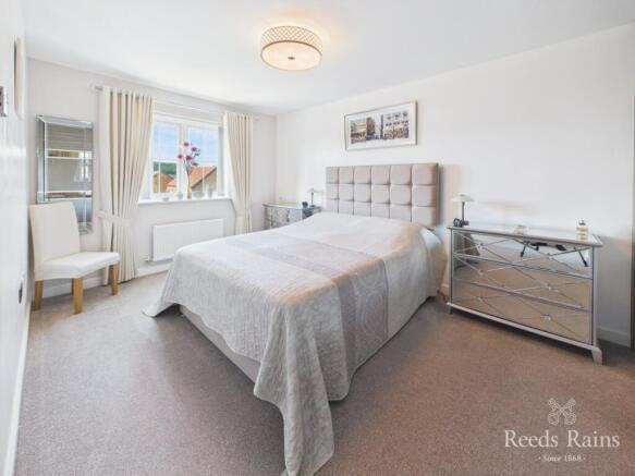 4 bed Detached for sale Image 12