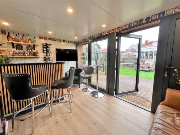 Garden Cabin Room
