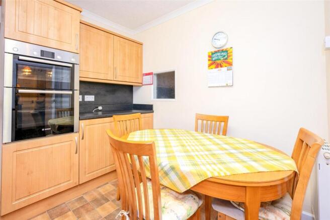 Kitchen/Breakfast Rm