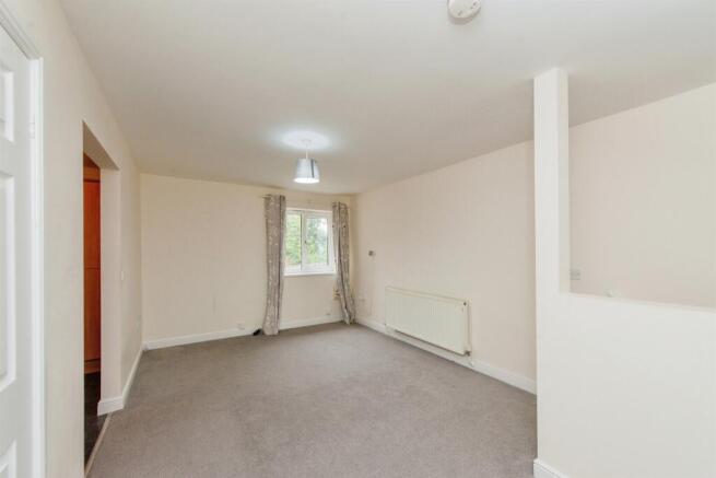 2 bed Maisonette for sale Image 6