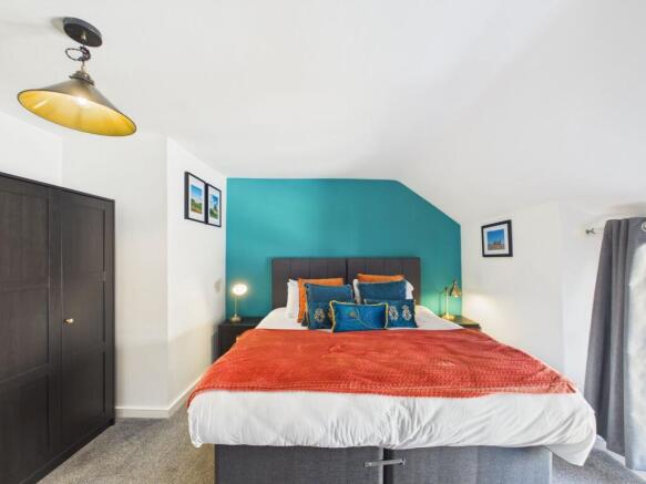 3 bed Terraced for sale Image 9