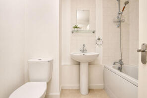 Flat 13, George Leybourne House, Fletcher Street, London E1 8HW