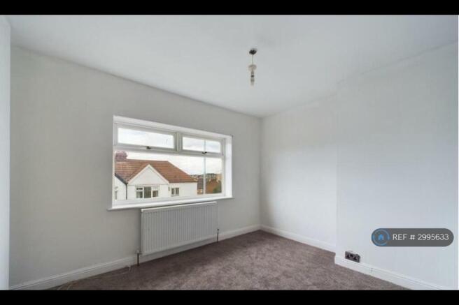 3 bed Semi-Detached to rent Image 4