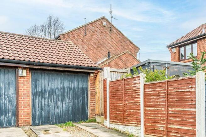 3 bed Semi-Detached for sale Image 10