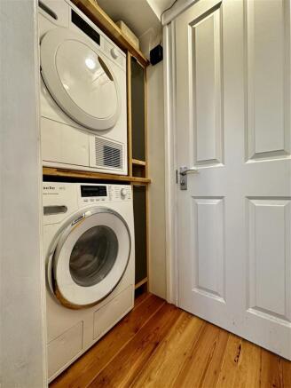 Cloakroom/Utility