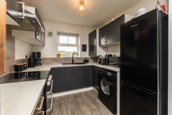 2 bed Terraced for sale Image 4
