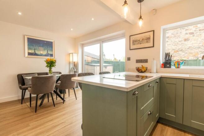 3 bed Semi-Detached for sale Image 5