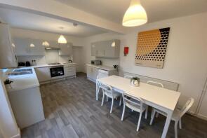 86, Broadgate, Nottingham NG9 2GG