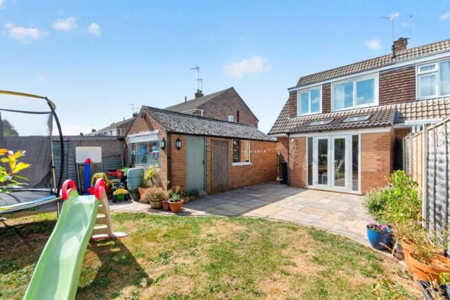 3 bed Semi-Detached for sale Image 4