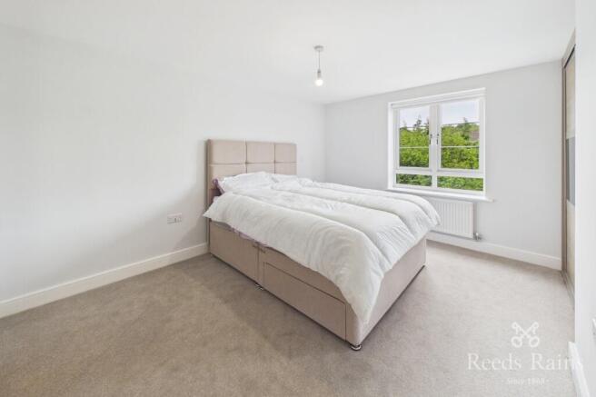 2 bed Apartment to rent Image 10