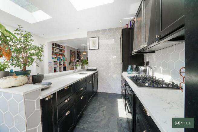 53 Yewfield Road ...