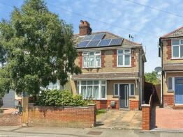 89, Queen Alexandra Road, Salisbury SP2 9JZ