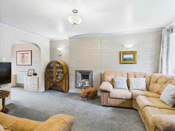 CAM03729G0-PR0110-STILL019