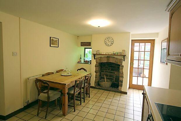Kitchen/Breakfast Ro
