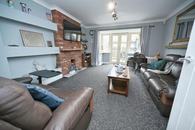 3 bed Town House for sale Image 5