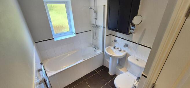 2 bed Apartment for sale Image 11