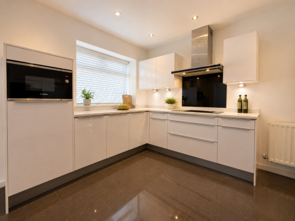 3 bed Detached for sale Image 4