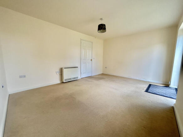 Plover Road, Stamford, PE9 photo 4