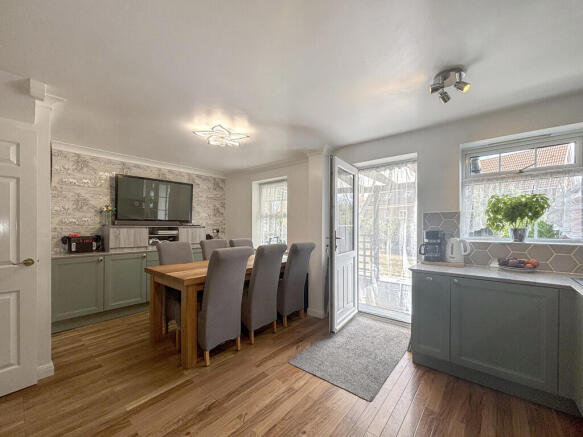 Chaffinch Road, Bury St Edmunds photo 4