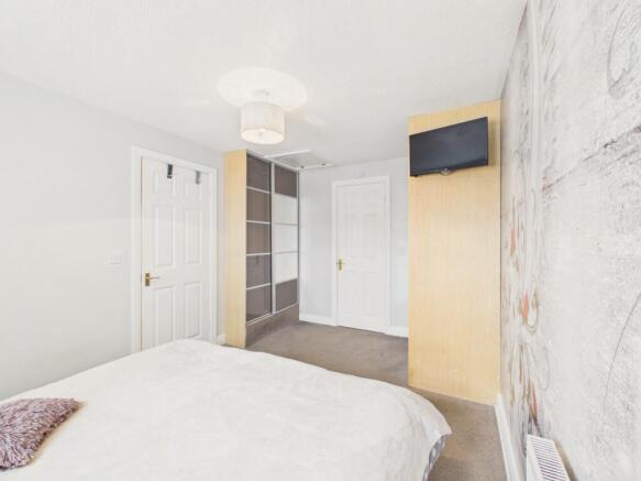 3 bed Semi-Detached for sale Image 11
