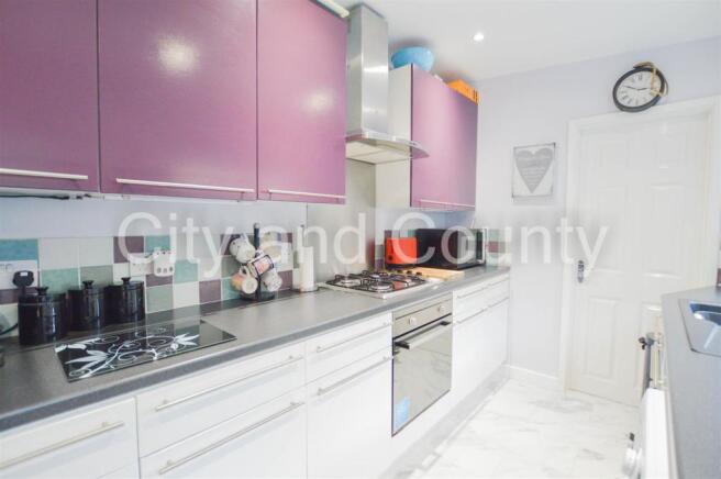 kitchen 1.jpg