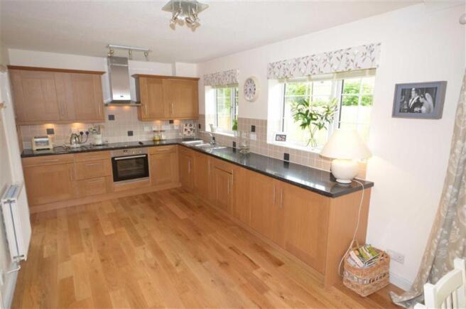 KITCHEN/DINER
