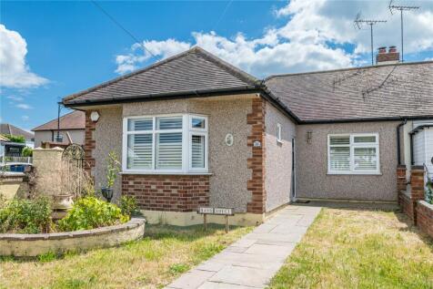 Oakengrange Drive, Southend-on-Sea, Essex, SS2