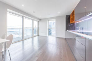 1407, 2 Cassia Point, Glasshouse Gardens, Stratford, London E20 1HW
