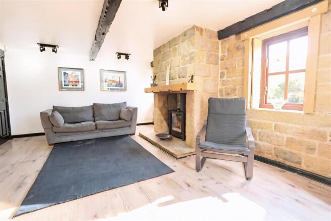 5 bed Detached for sale Image 10