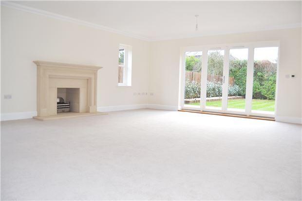 Formal Lounge