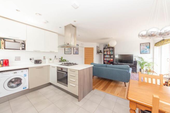 Lounge / Kitchen