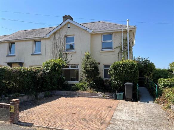 3-bed house on Britannia Avenue, Dartmouth, £175,000