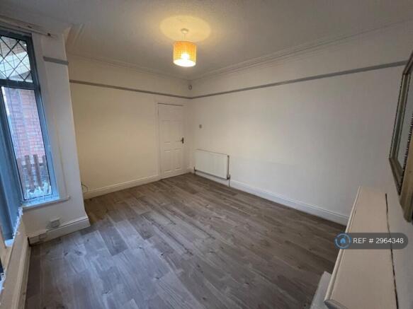 3 bed Terraced to rent Image 6