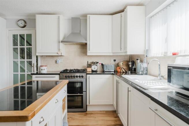 210 Mendip Road, Yatton, BS49 4BZ 19.jpg